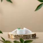 Проѕирна козметичка кутија 50ml со бело капаче